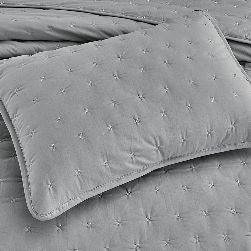 B00001 embroidery 3PCS grey quilt set