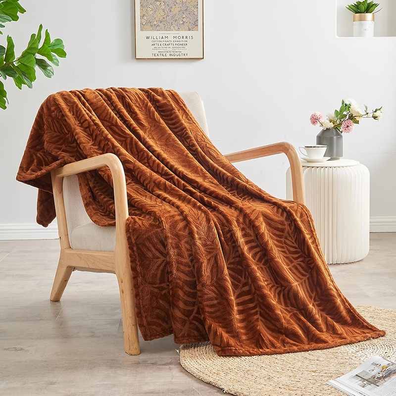 G00001 lightweight cozy warm leaves textured plush blanket